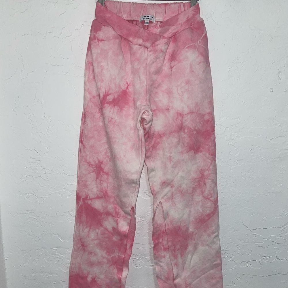 Frankie’s bikinis sweatpants